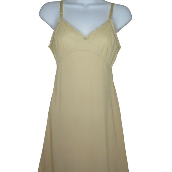 Vintage JC Penny Full Length Dress Slip S Beige Nylon Lace Trim Glam Pin Up USA - Picture 3 of 10